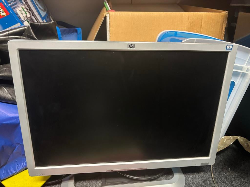 Moet weg! 2x HP LCD Monitor - VGA Aansluiting, Computers en Software, Monitoren, Gebruikt, 60 Hz of minder, VGA, LED, Overige resoluties