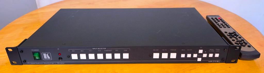 Kramer VP-719xl Presentatie Scaler/Switcher - Nieuwstaat, Audio, Tv en Foto, Professionele Audio-, Tv- en Video-apparatuur, Zo goed als nieuw