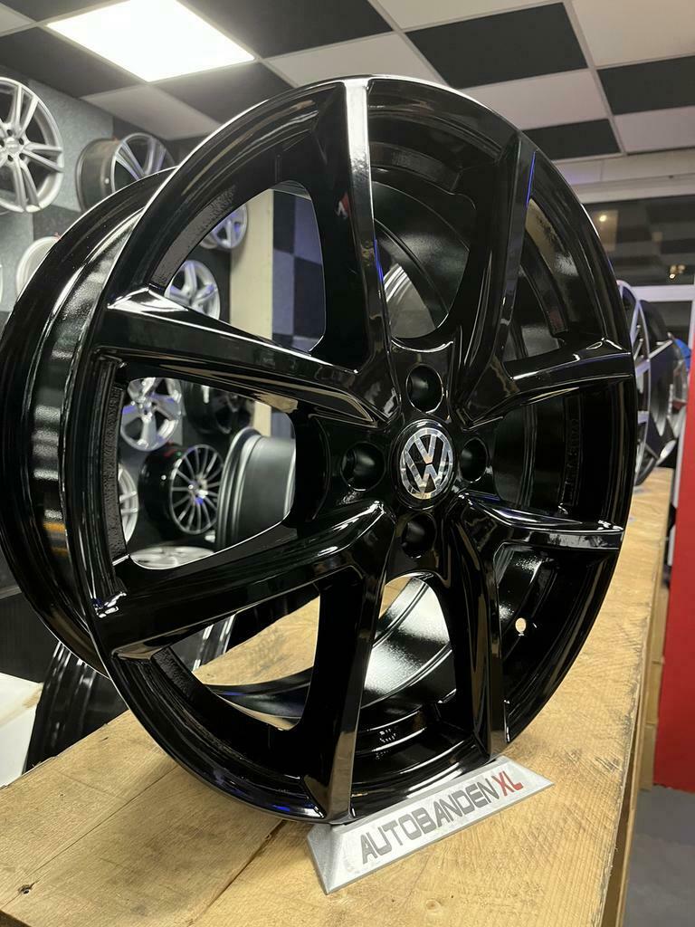 17 inch 4x100 Volkswagen Up GTi velgen Black edition  AXL053, 215 mm, Velg(en), Nieuw, 17 inch