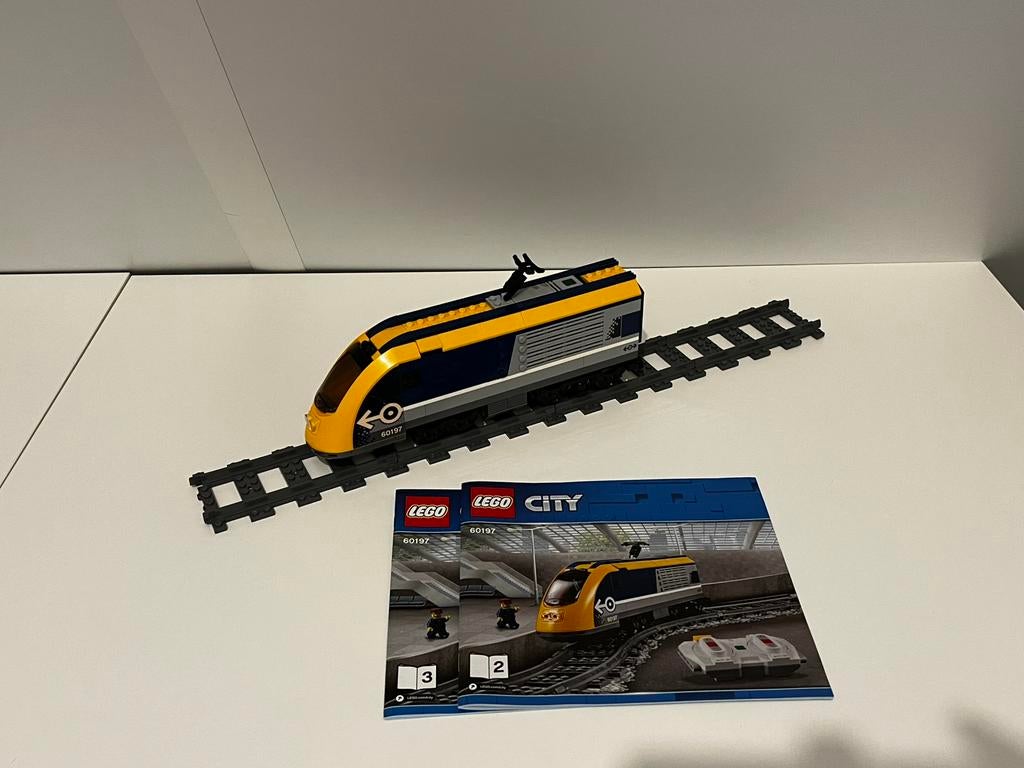 Lego 60197 - locomotief, Ophalen of Verzenden, Zo goed als nieuw