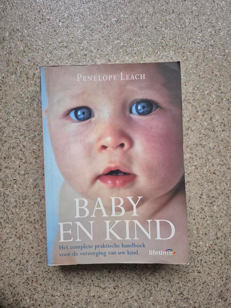 P. Leach - Baby en kind, P. Leach, Zwangerschap en Bevalling, Ophalen of Verzenden, Zo goed als nieuw