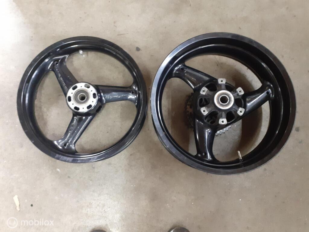 Achterwiel voorwiel wielen velgen 5.5j Monster 1000 S4  ST, Motoren, Onderdelen | Ducati, Gebruikt, Ophalen of Verzenden