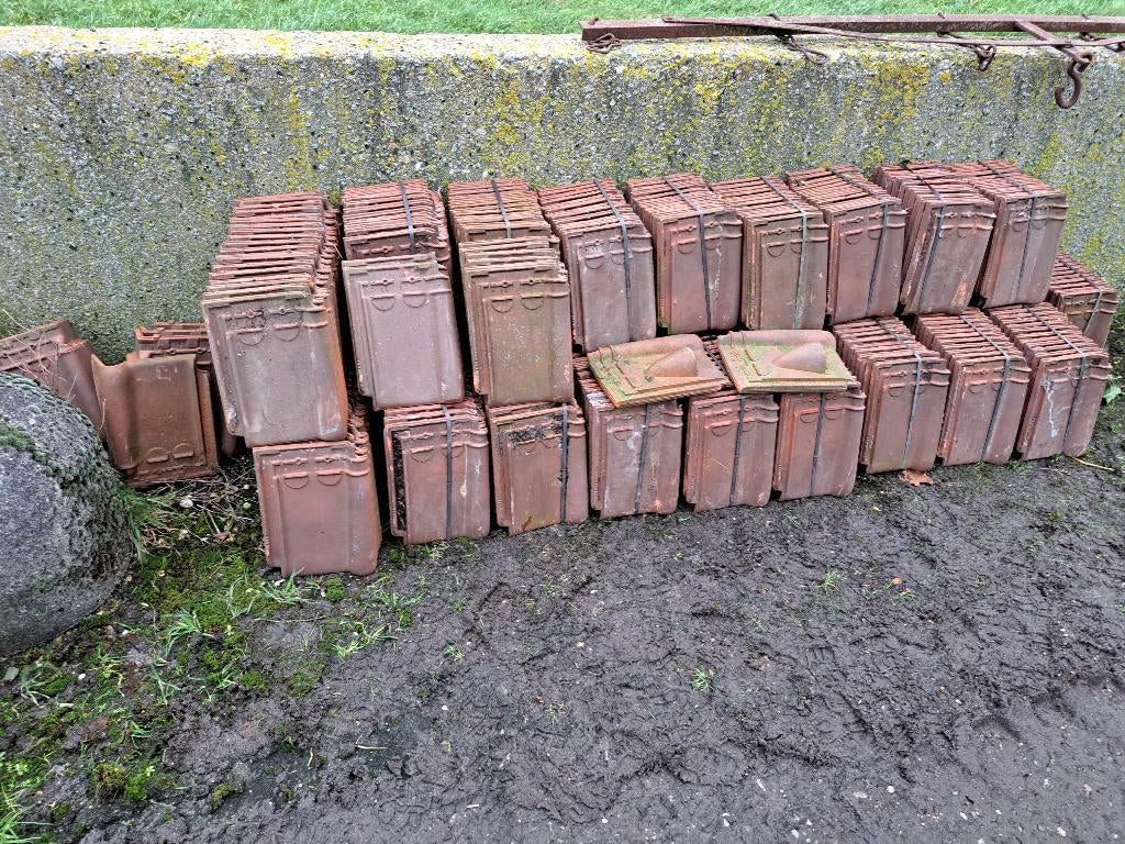 dakpannen van Pottelberg, Ophalen, Steen of Klei, Zo goed als nieuw, 15 m² of meer