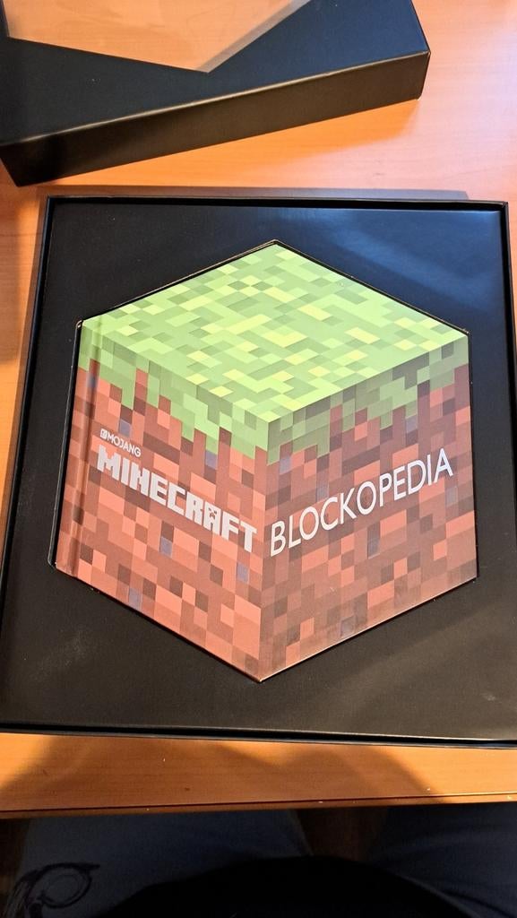 Minecraft Blockopedia, Boeken, Ophalen