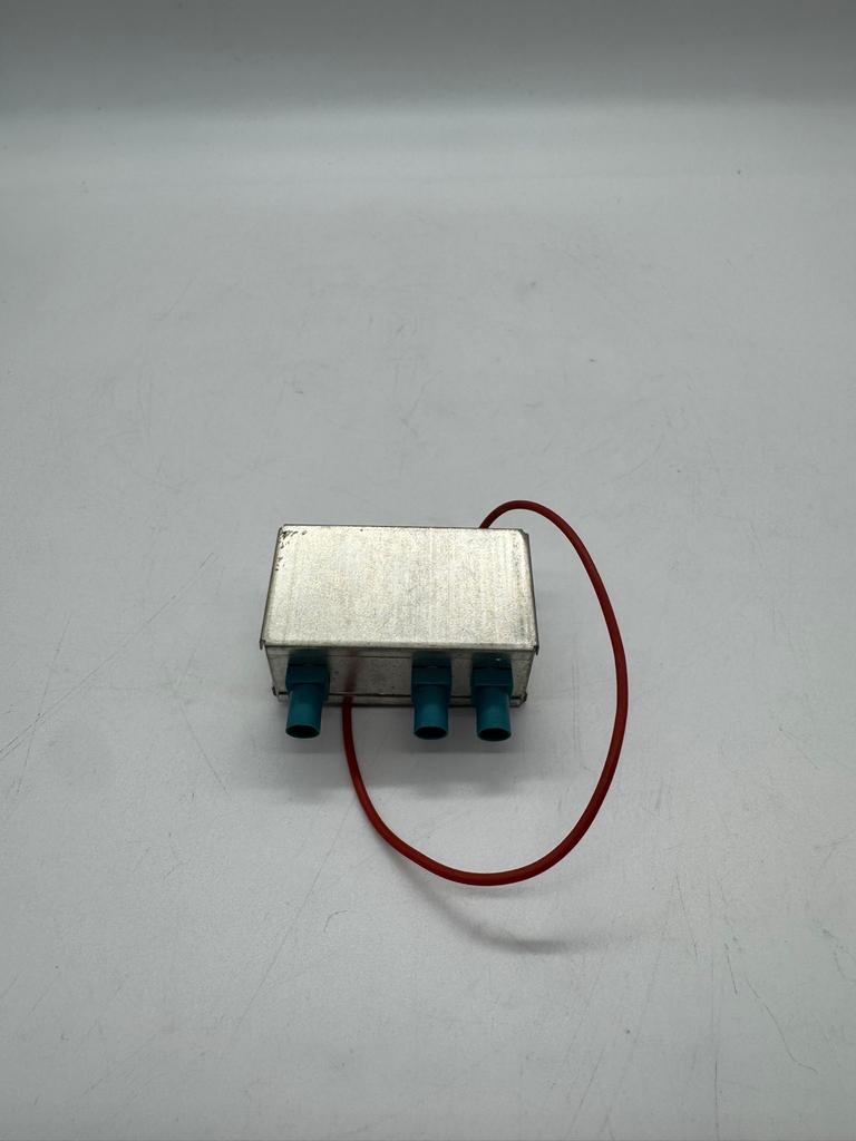 Calearo Antenne Splitter AM/FM - DAB+ (12V), Auto diversen, Auto-accessoires, Ophalen of Verzenden, Nieuw