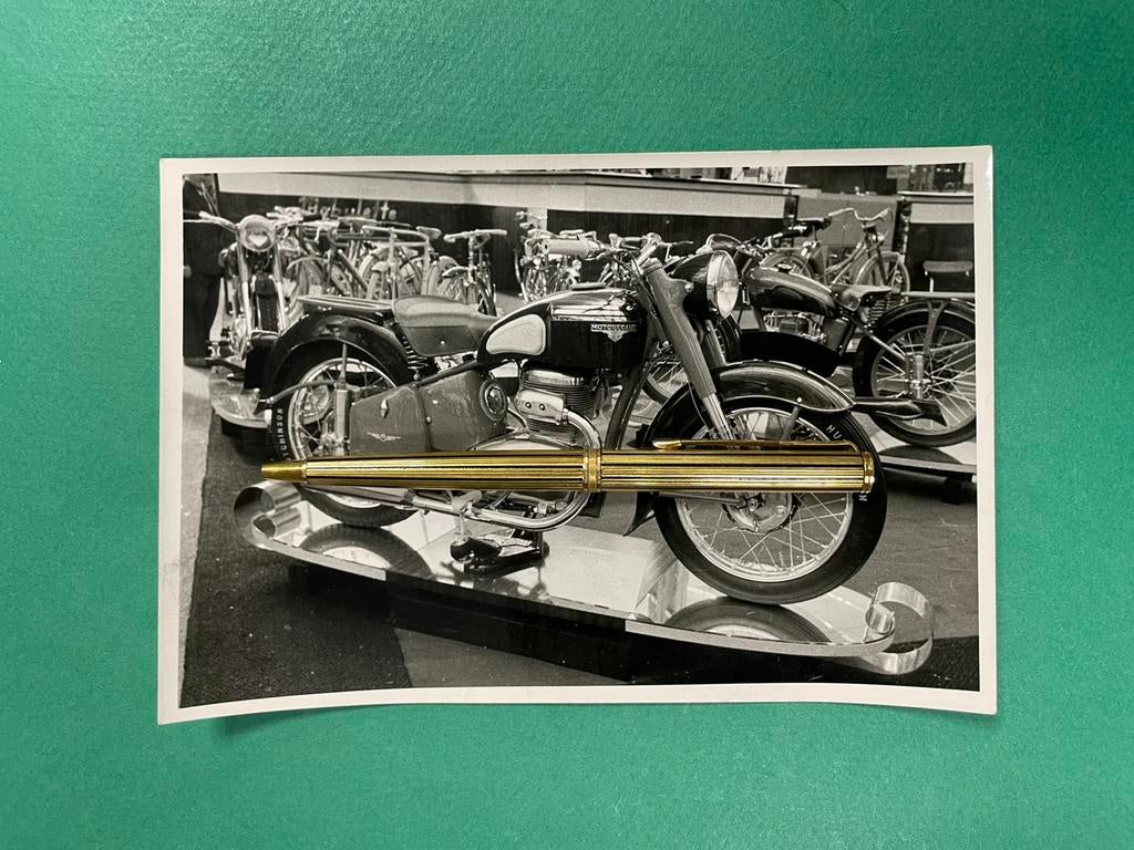 Motobécane Motorcycle Persfoto 1953 FRA/NL (Origineel), Verzamelen, Foto, Ophalen of Verzenden, Zo goed als nieuw, 1940 tot 1960