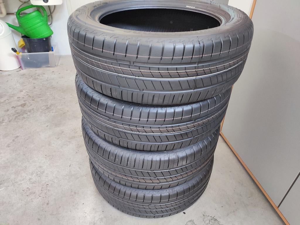 4x Nieuw Bridgestone banden 215/55R18, 18 inch, 215 mm, Banden en Velgen, Nieuw