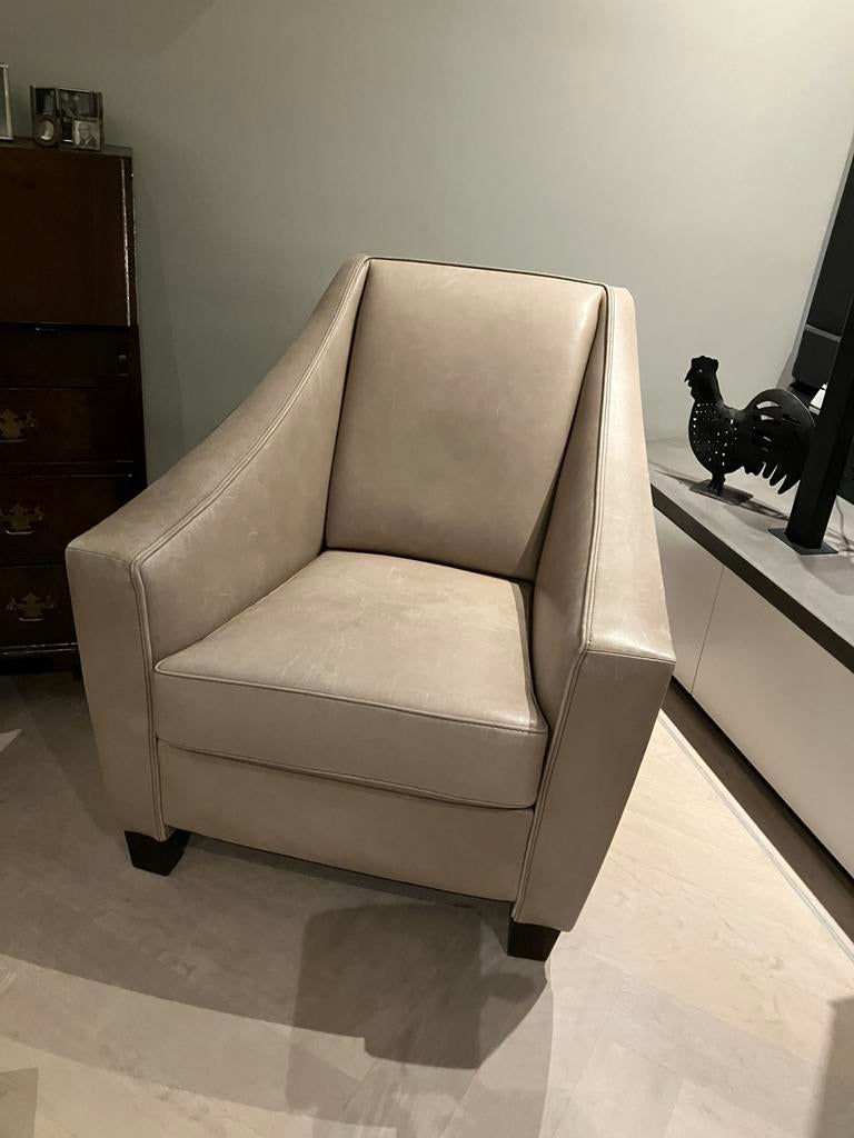 2 fauteuils merk Bench met doorgestikte naden, Ophalen, Zo goed als nieuw, 50 tot 75 cm, Leer