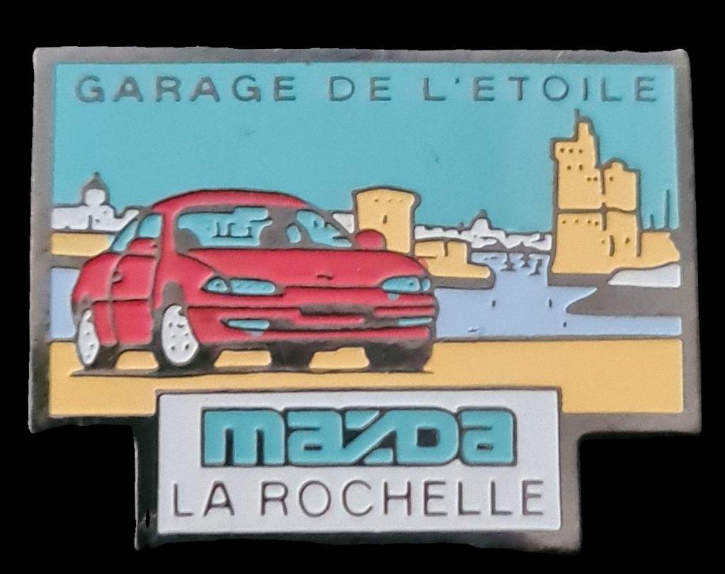 Mazda La Rochelle dealer pin, Verzenden, Nieuw, Transport, Speldje of Pin
