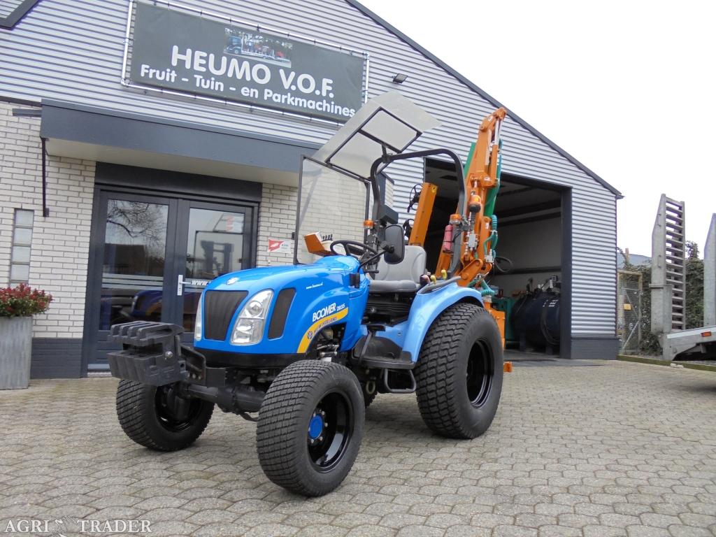 new holland boomer 2035 met heggensnoeier, Gebruikt, New Holland