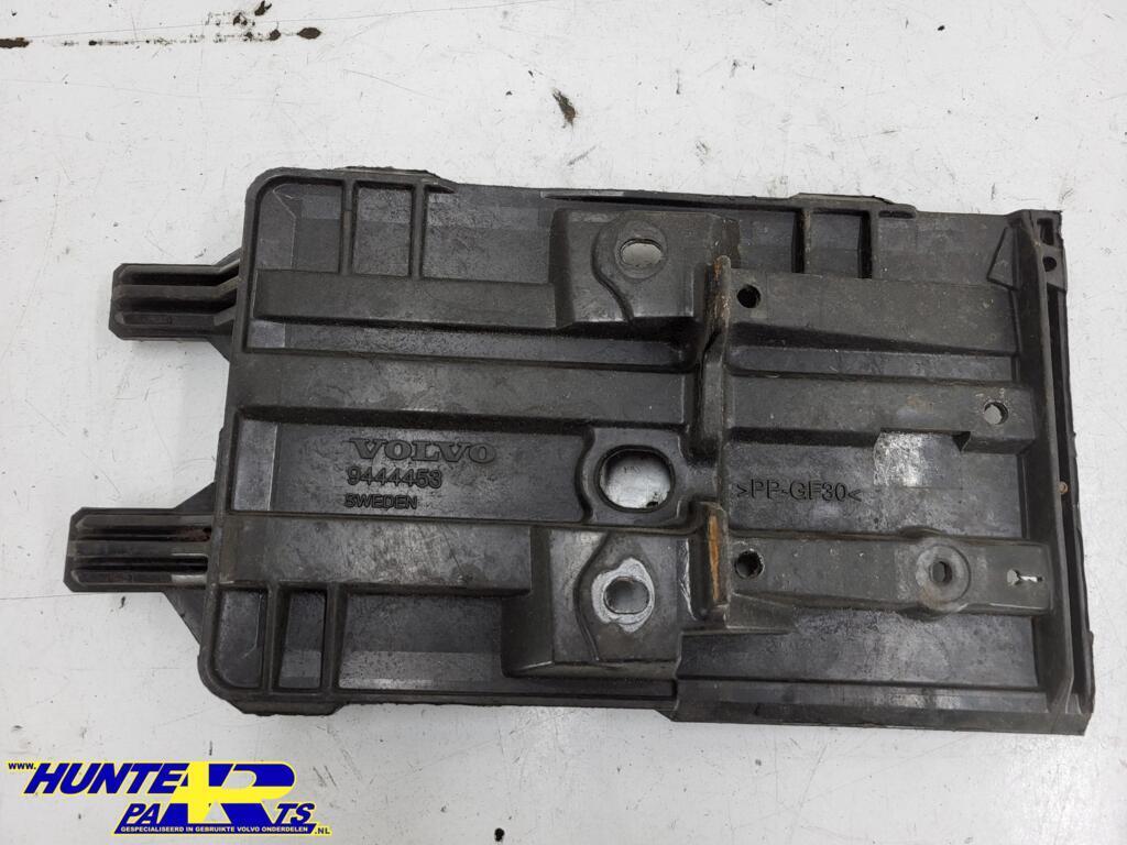Accubak Volvo 850/S70/V70/C70 ('91-'96) 9444453, Gebruikt, Volvo, Volvo