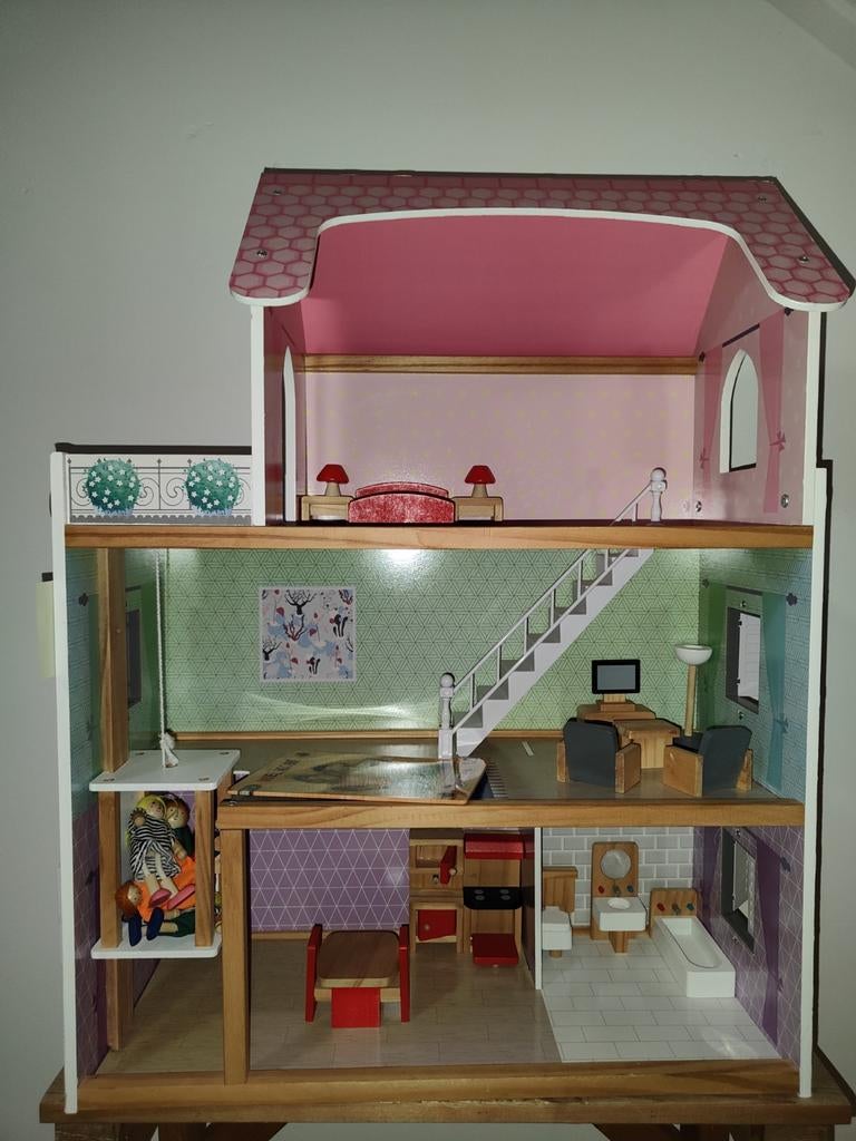 Leuk poppenhuis met lift!, Ophalen of Verzenden, Gebruikt, Poppenhuis