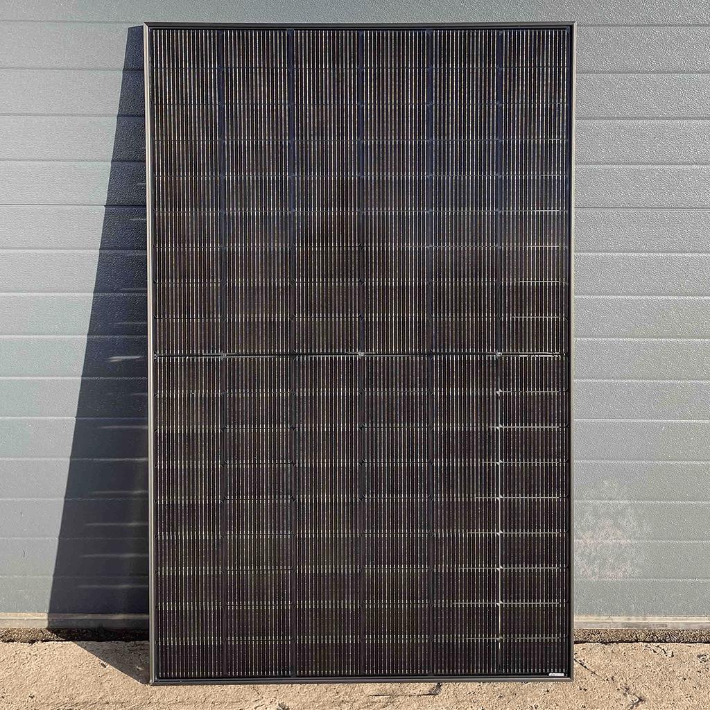 Stuntprijs: Jinko 455WP Full Black Glas Glas (Nieuw), Doe-het-zelf en Verbouw, Zonnepanelen en Toebehoren, Ophalen, Nieuw, Paneel