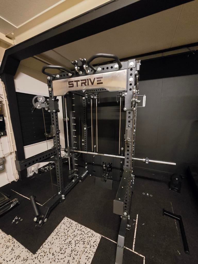 Grote Smith Machine Nieuw met Weightstack 90kg per kant, Buik, Verkoop@destaca.nl, Nieuw, Strive