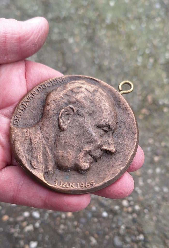 Bronzen penning Dr. H.J. van Doorne DAF 1965, Antiek en Kunst, Ophalen of Verzenden, Brons