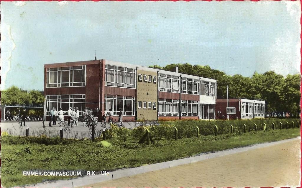 Ansichtkaart Emmer-Compascuum - RK ULO, Verzamelen, Ansichtkaarten | Nederland, Ophalen of Verzenden, 1940 tot 1960, Ongelopen