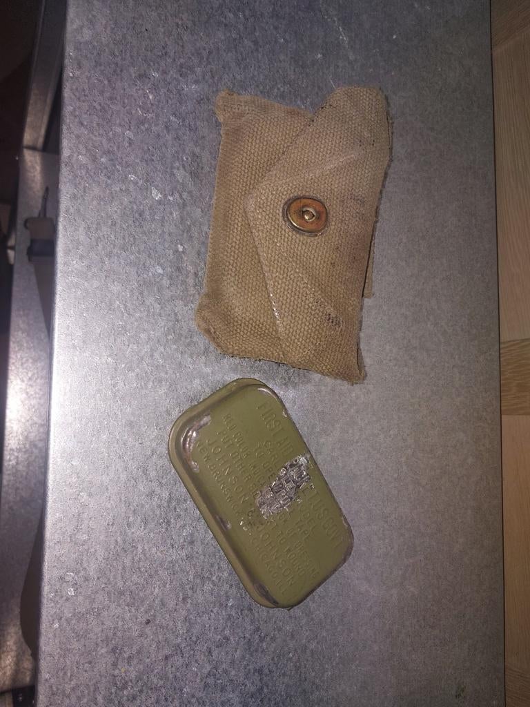 Originele ww2 us 1st aid kit met inhoud, Ophalen of Verzenden, Amerika, Overige typen