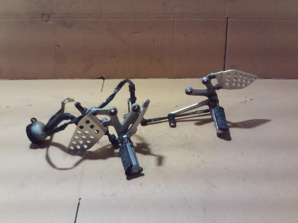 set voetsteunen met schetsplaat bj Honda fireblade 929 00-01, Ophalen of Verzenden, Gebruikt