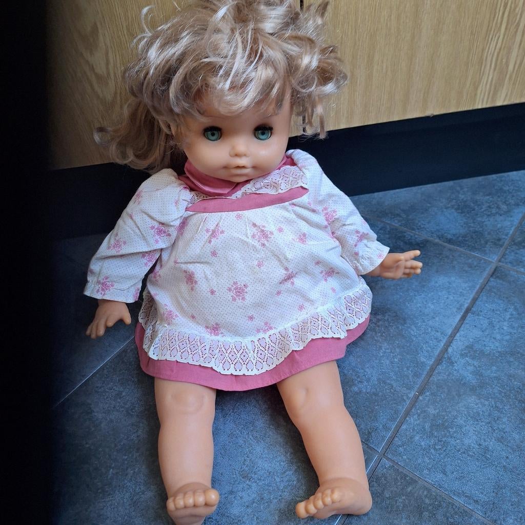 Leuke vintage slappe pop, Kinderen en Baby's, Speelgoed | Poppen, Ophalen, Gebruikt, Babypop