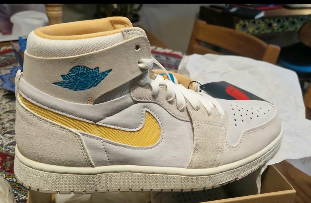Air Jordan 1 Zoom CMFT 2 Light Orewood Brown, Kleding | Heren, Schoenen, Bruin, Air Jordan, Nieuw, Ophalen of Verzenden