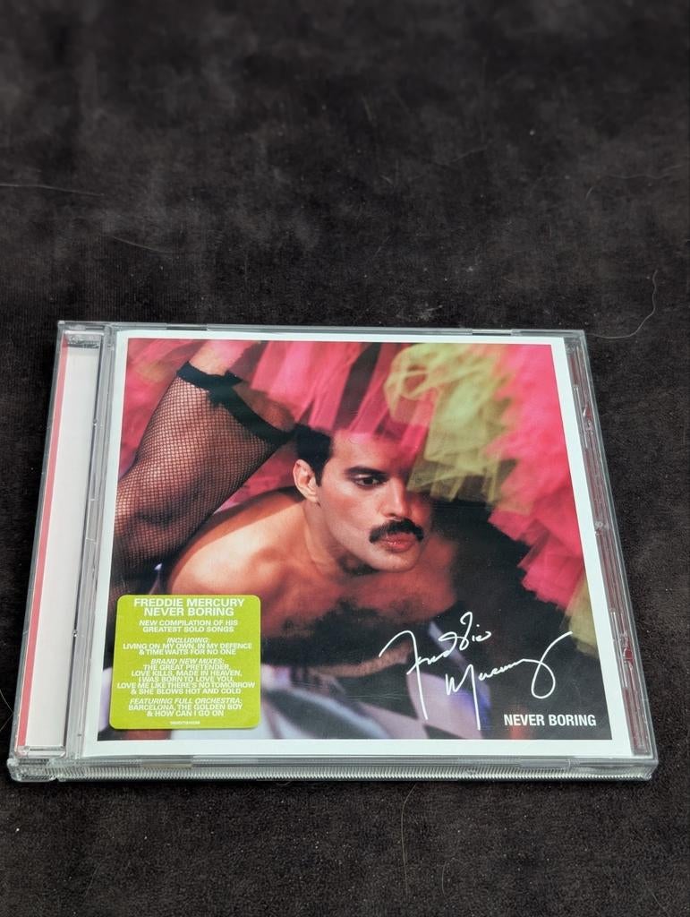 Freddie Mercury - Never Boring, Verzenden, Zo goed als nieuw, Boxset