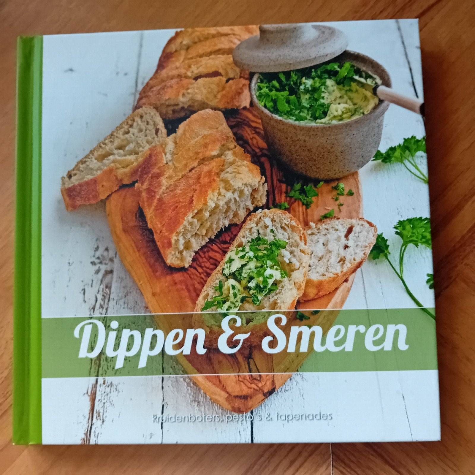 Dippen & Smeren: Kruidenboters, Pesto's & Tapenades, Onbekend, Tapas, Hapjes en Dim Sum, Ophalen of Verzenden, Zo goed als nieuw