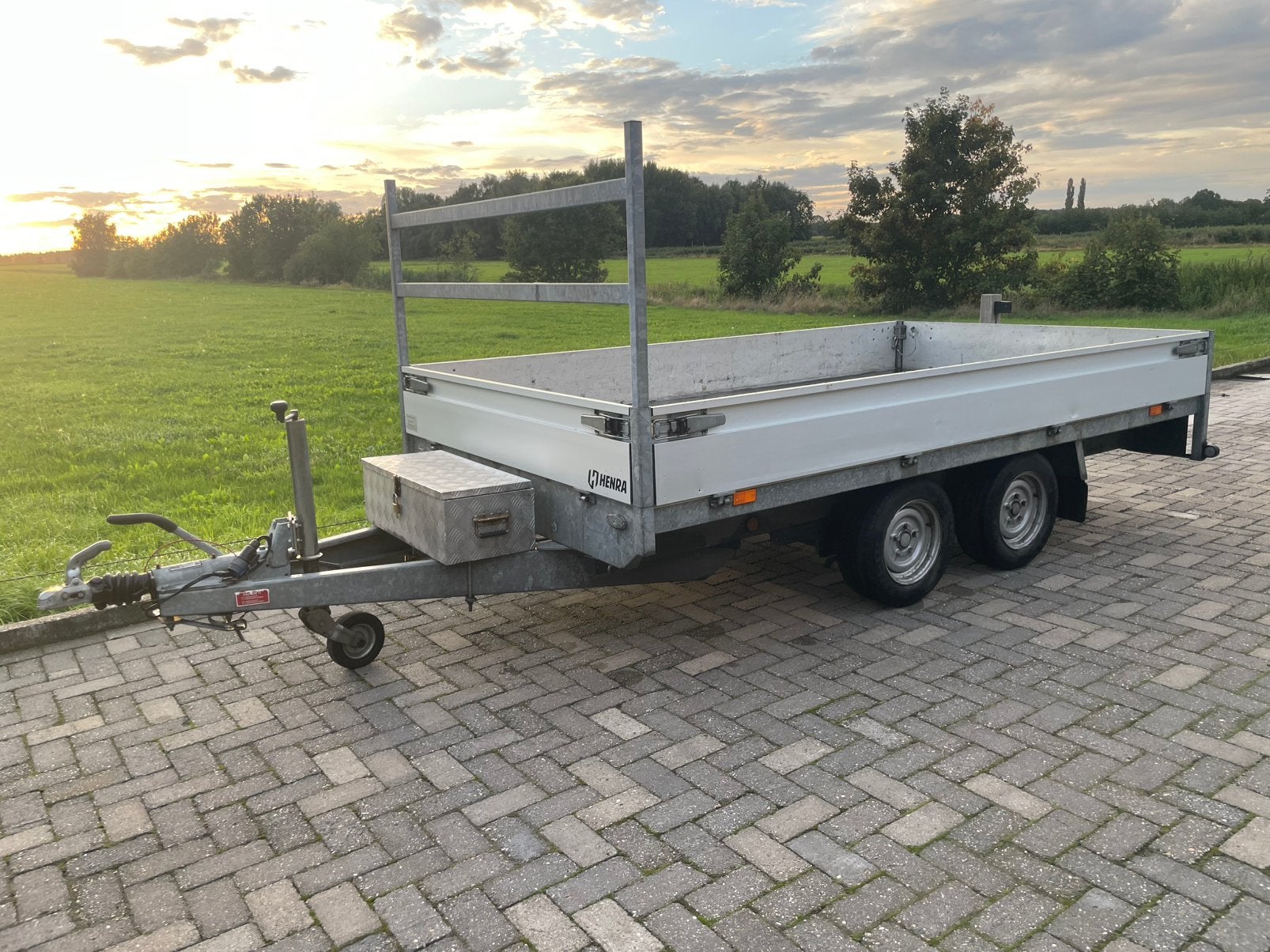 Henra plateauwagen aanhanger 330x185cm 2700KG met sledes, Ophalen, Gebruikt