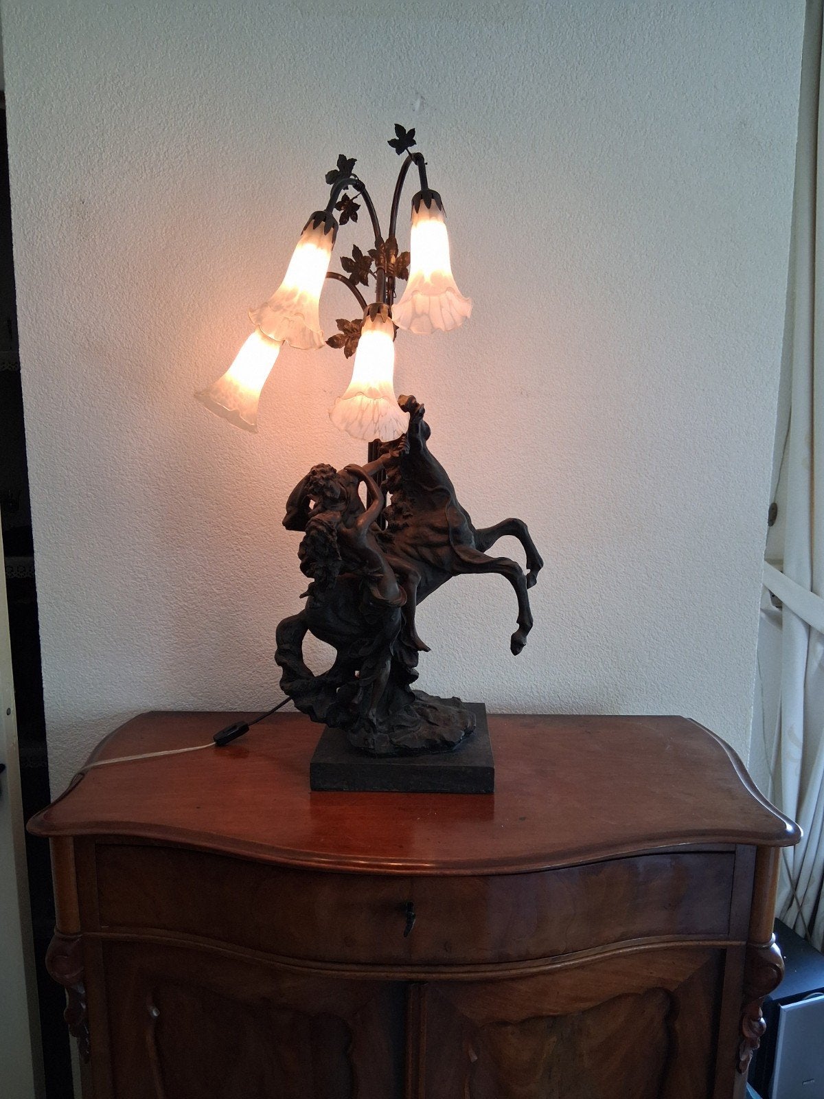 Antieke vergulde bronzen tafellamp met sculptuur, Ophalen of Verzenden