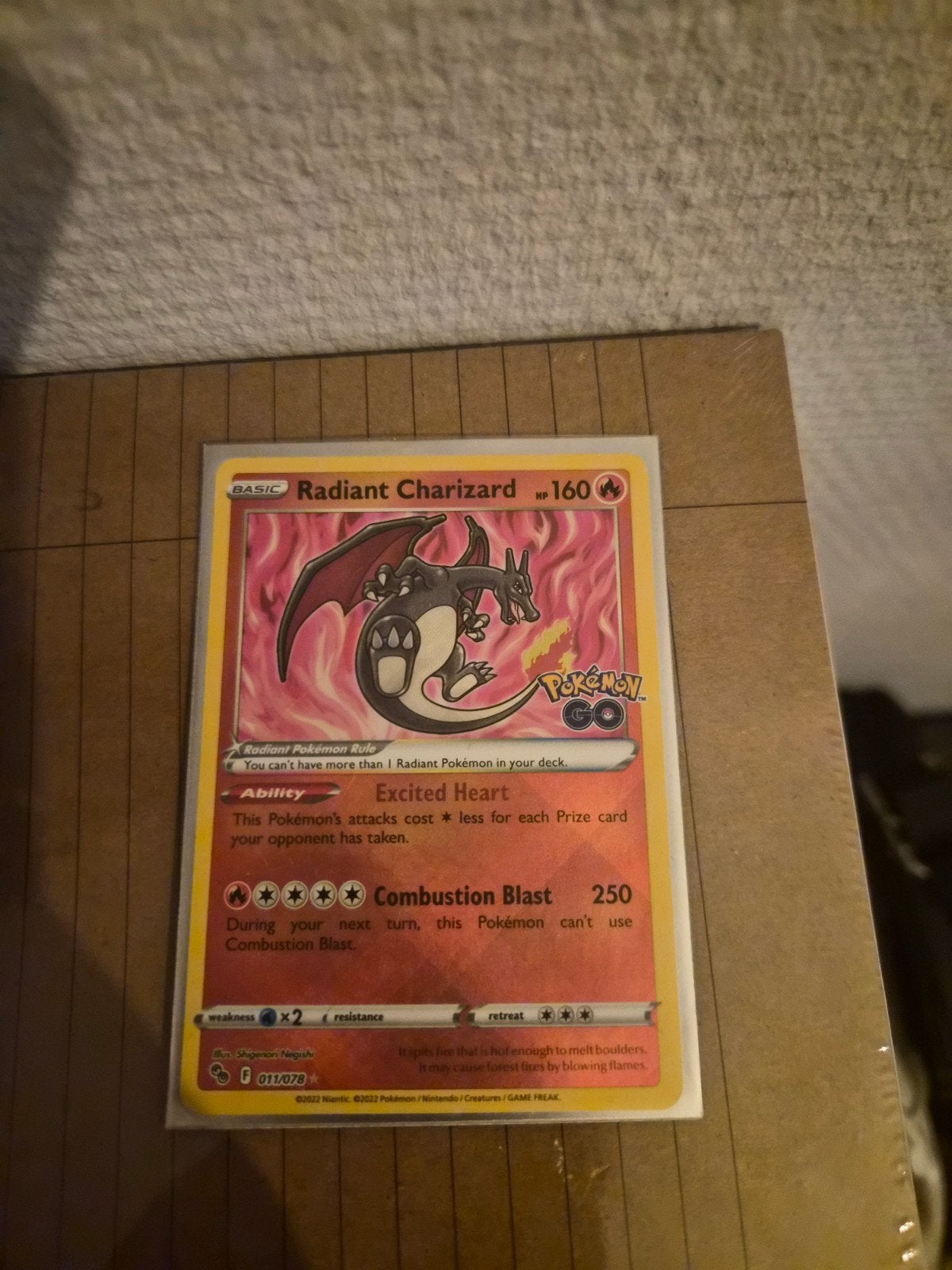 Pokémon Kaart Charizard EX (Shiny) en Radiant Charizard 1234, Ophalen, Zo goed als nieuw, Meerdere kaarten, Foil