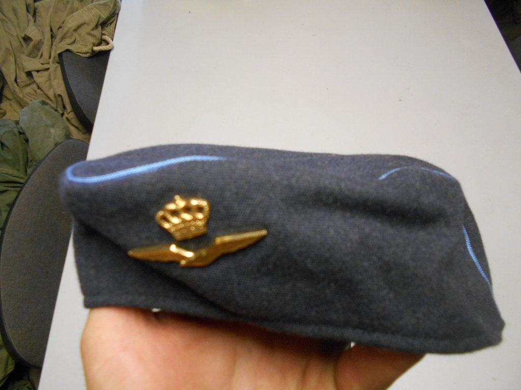 Schuitje luchtmacht met embleem, Verzamelen, Ophalen of Verzenden, Luchtmacht, Nederland, Kleding of Schoenen