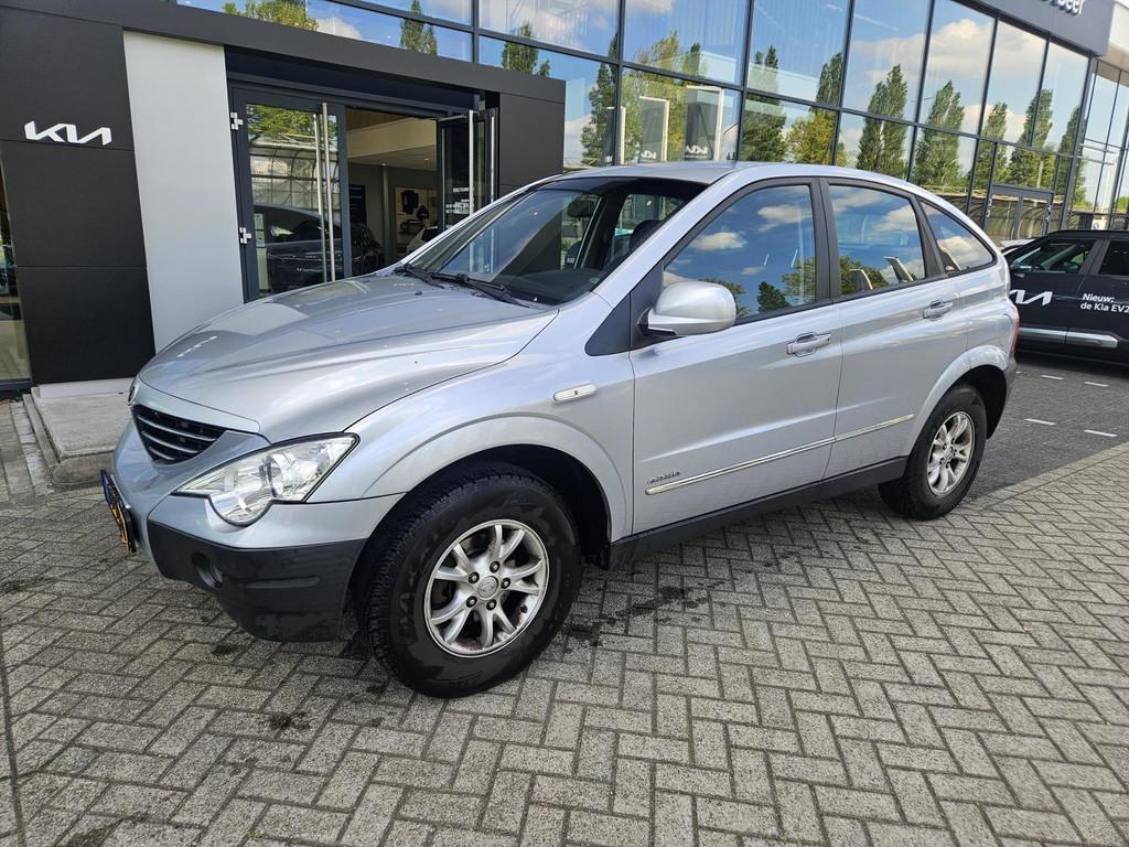 SSANGYONG Actyon A230 4WD AUT S (Handel/ Export), Automaat, Stof, Gebruikt, Zwart