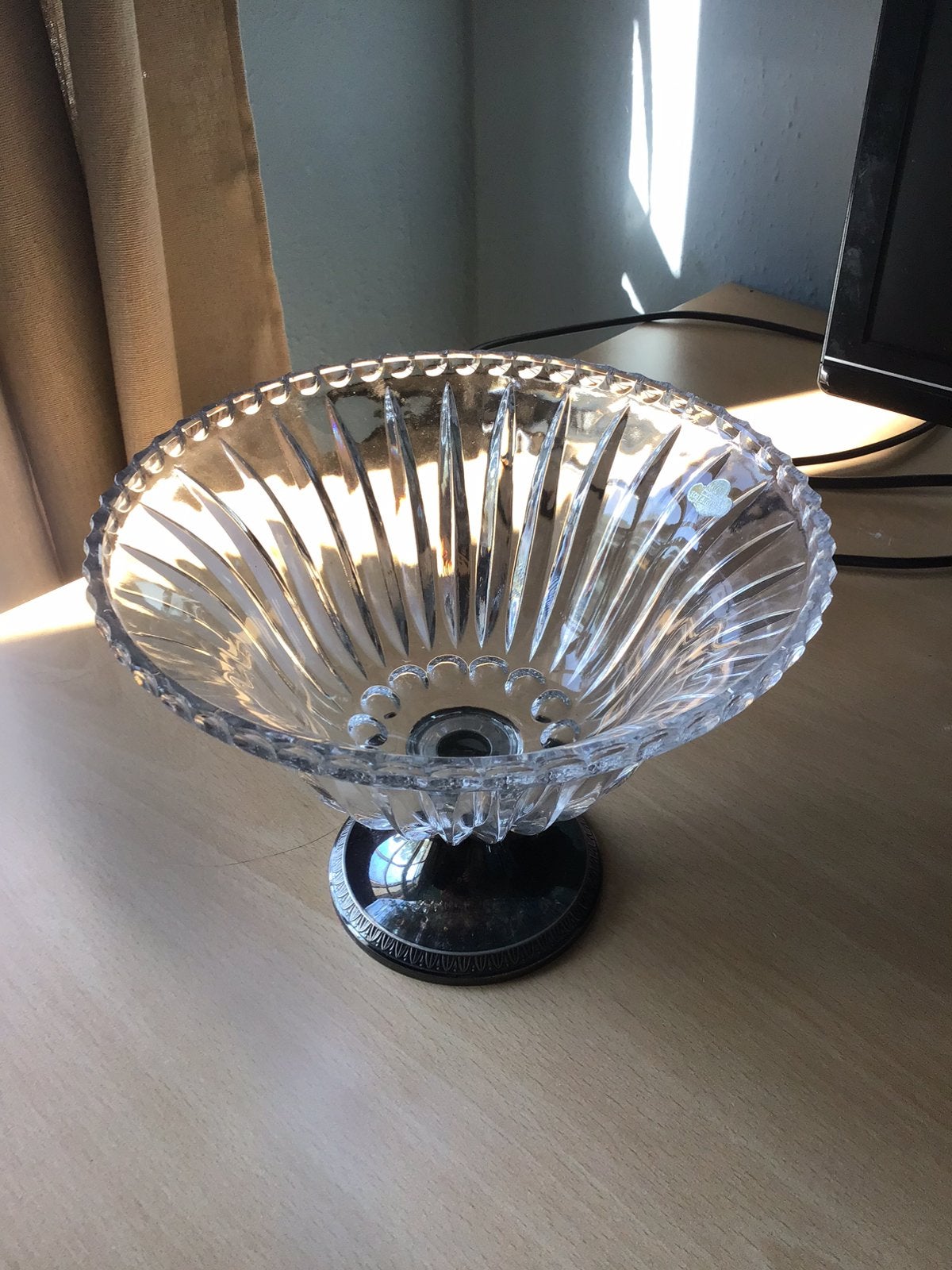Kristallen schaal met zilveren voet, Schaal, Rond, Ophalen of Verzenden, Glas