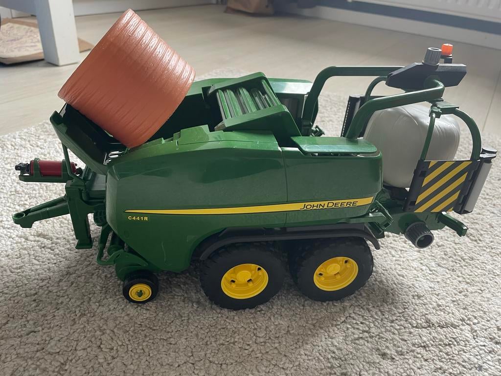 Bruder John Deere Balenpers C441R, Ophalen, Zo goed als nieuw