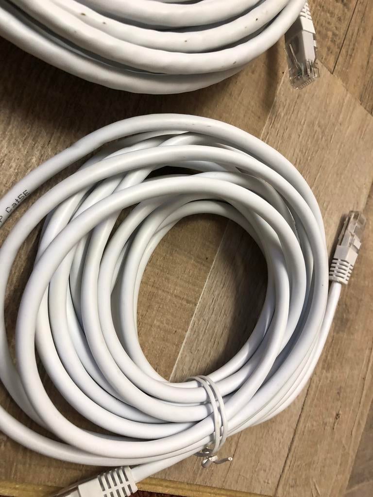 Utp kabel, Computers en Software, Pc- en Netwerkkabels, Ophalen of Verzenden, Zo goed als nieuw