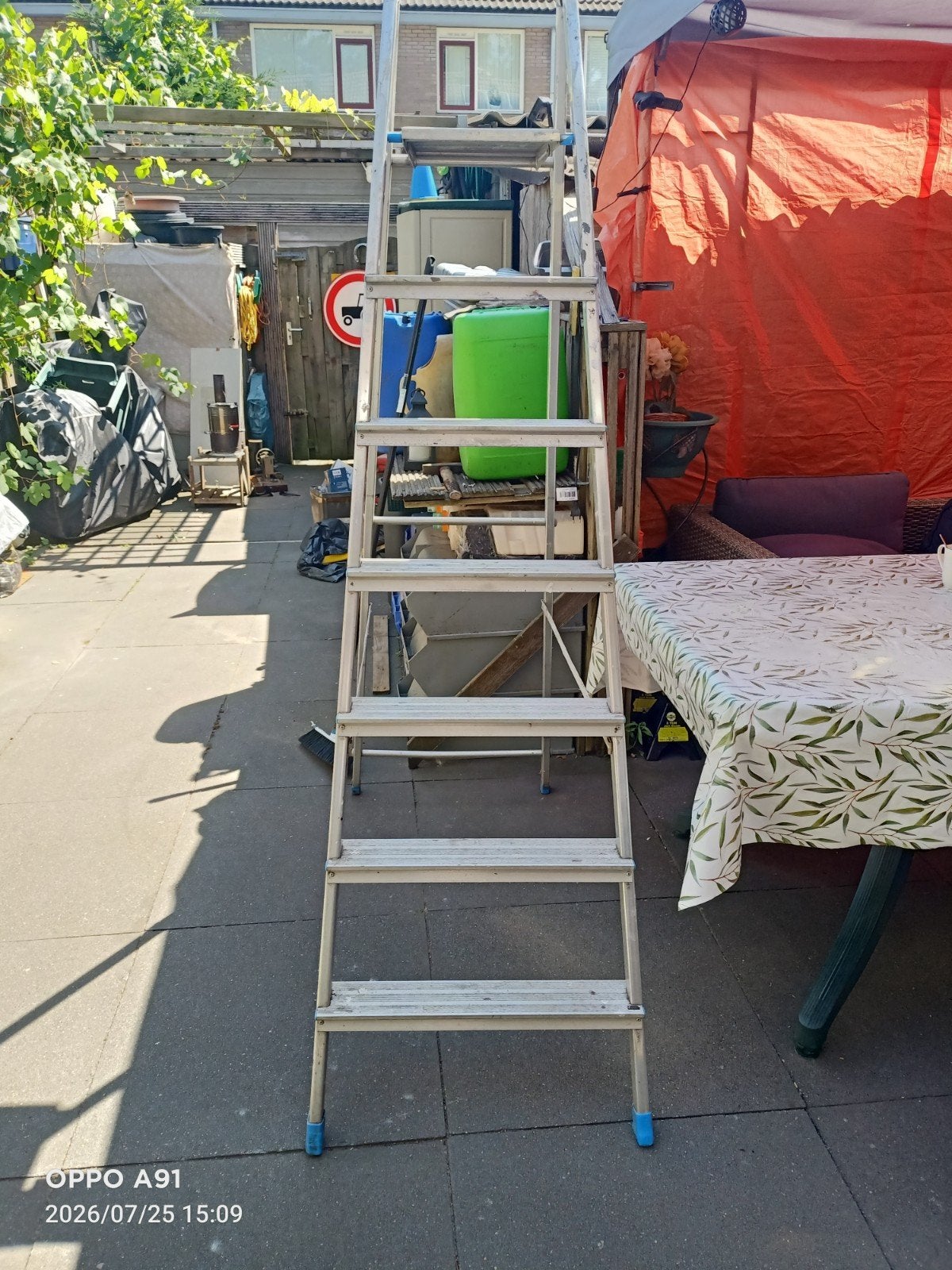 Stevige aluminium trap/ladder - Gebruikt, Doe-het-zelf en Verbouw, Ladders en Trappen, Ophalen of Verzenden