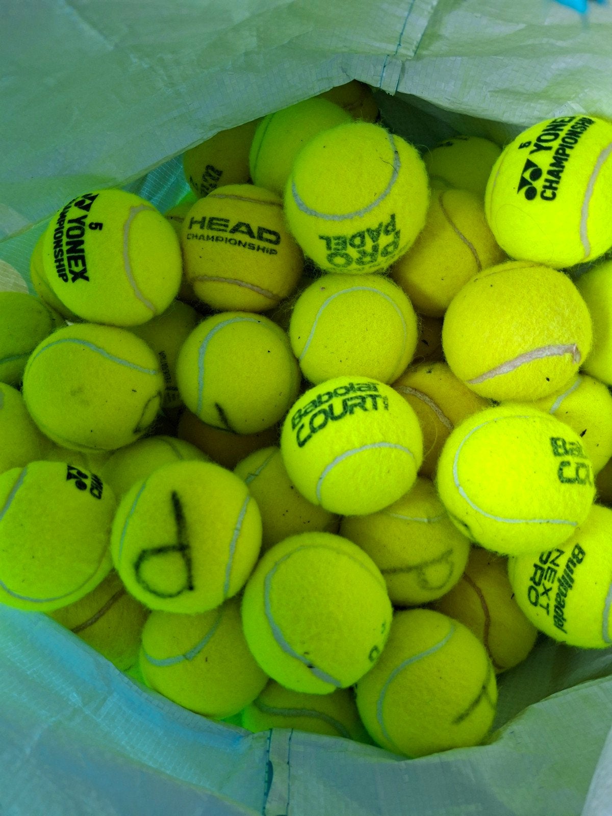 Partij tennis/ padelballen 75 stuks ,leuk voor de hond !, Gebruikt, Ophalen of Verzenden, Nvt, Nvt