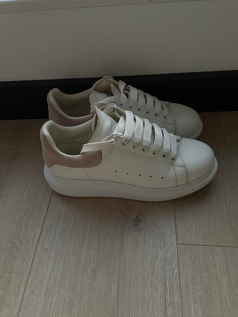 Alexander MQueens, Kleding | Dames, Schoenen, Ophalen of Verzenden, Zo goed als nieuw, Zwart, Sneakers of Gympen