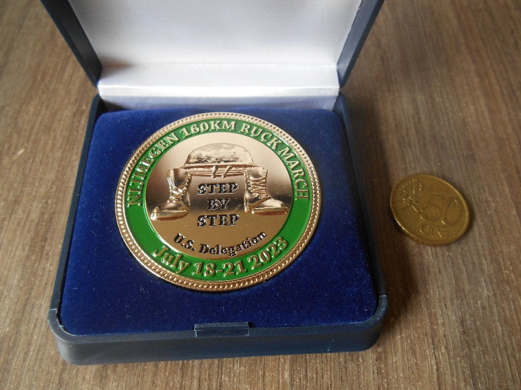 Vierdaagse coin U.S. Delegation 2023 kamp Heumensoord, Ophalen of Verzenden, Landmacht, Nederland, Embleem of Badge