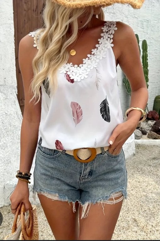 Nieuw wit topje met verenprint en kanten details, maat L, Kleding | Dames, Wit, Maat 42/44 (L), Nieuw, Ophalen of Verzenden