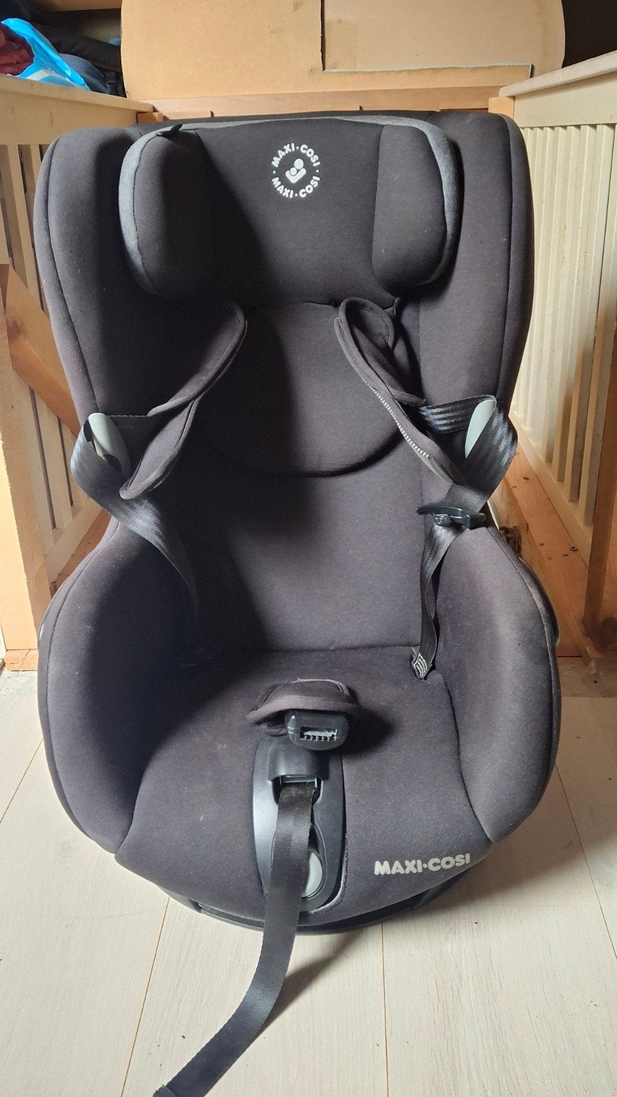 Maxi-Cosi Axiss autostoel - 180 graden draaibaar, 9 t/m 18 kg, Maxi-Cosi, Gebruikt, Autogordel