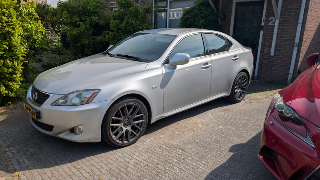 Lexus IS 250 2.5 AUT 2007 Grijs, Auto's, Lexus, Achterwielaandrijving, Zwart, 1535 kg, 6 cilinders