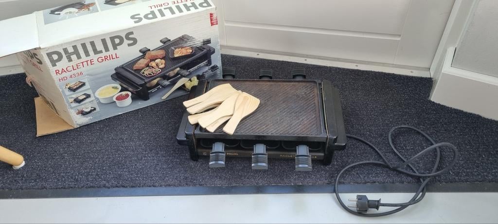 Gratis Philips raclette grill HD 4336- gourmetstel- bakplaat, Ophalen, Gebruikt, Tafelgrill