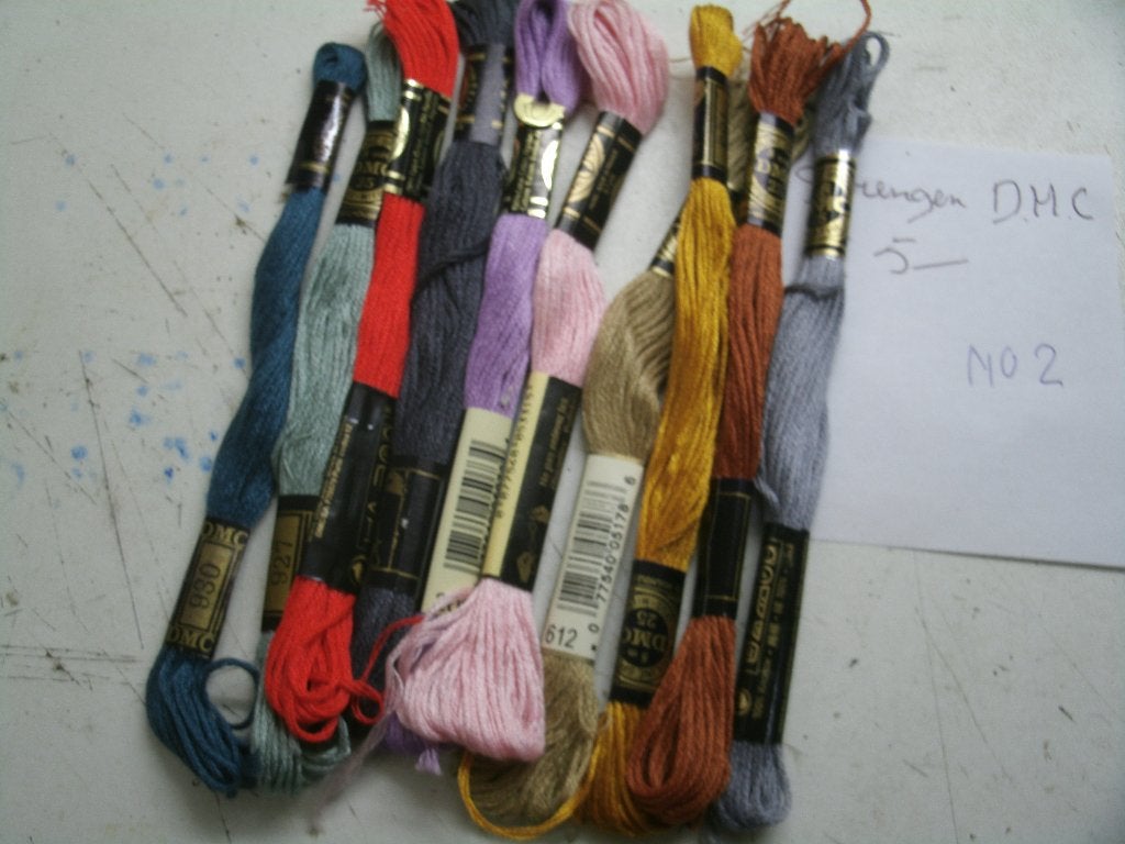 bg 99 10 strengen dmc  no 2  35 gr    5,00, Ophalen of Verzenden, Nieuw, Borduurgaren of Zijde