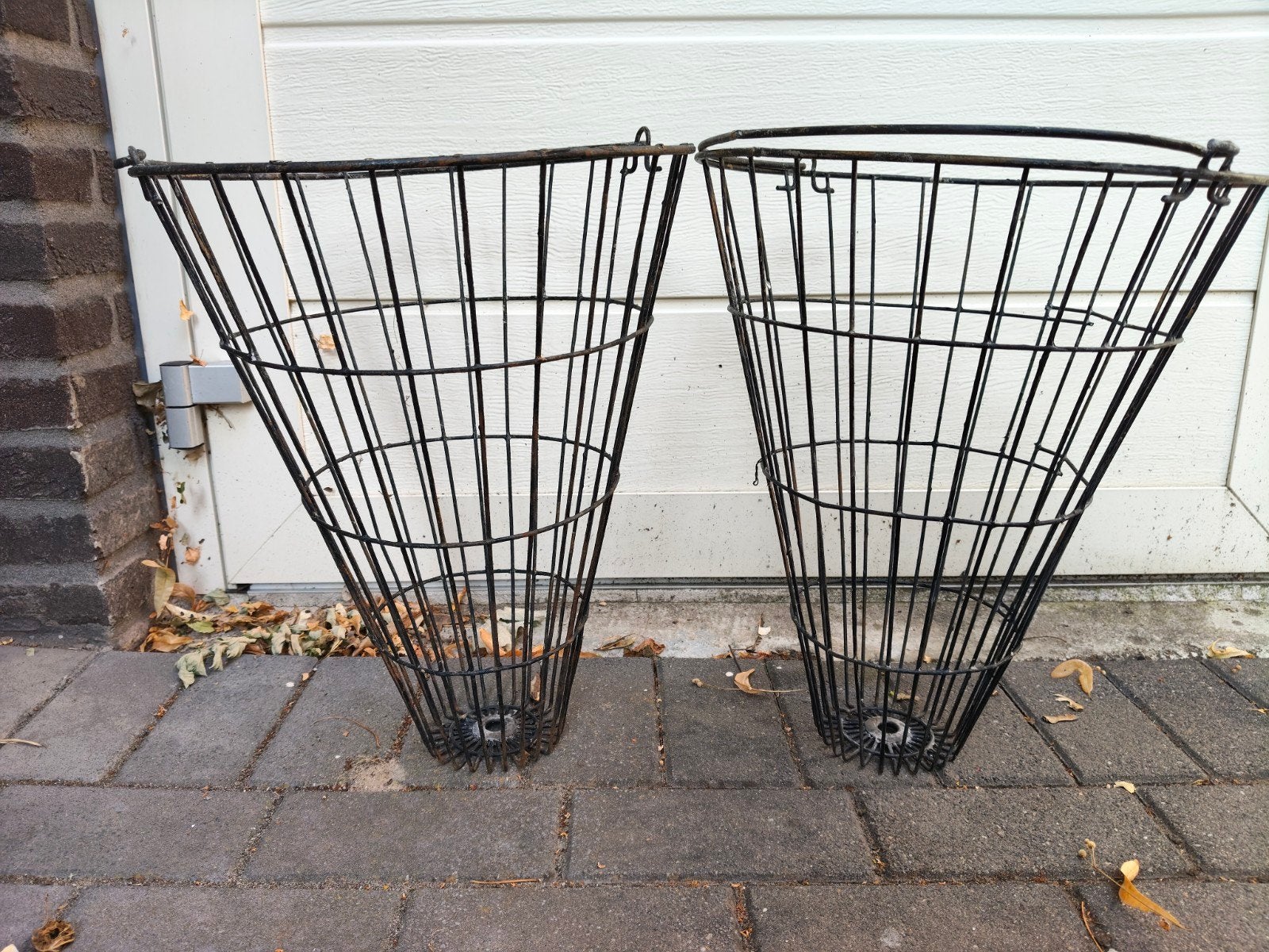 2 Oude Brocante Draadmanden / Hangmand eiermand, Antiek en Kunst, Ophalen