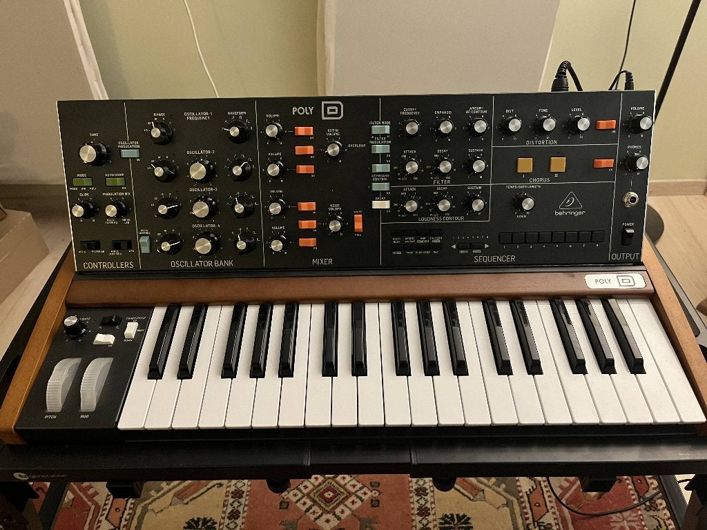 Behringer Poly D - inclusief stand en koffer, Overige aantallen, Zo goed als nieuw, Met midi-aansluiting, Ophalen
