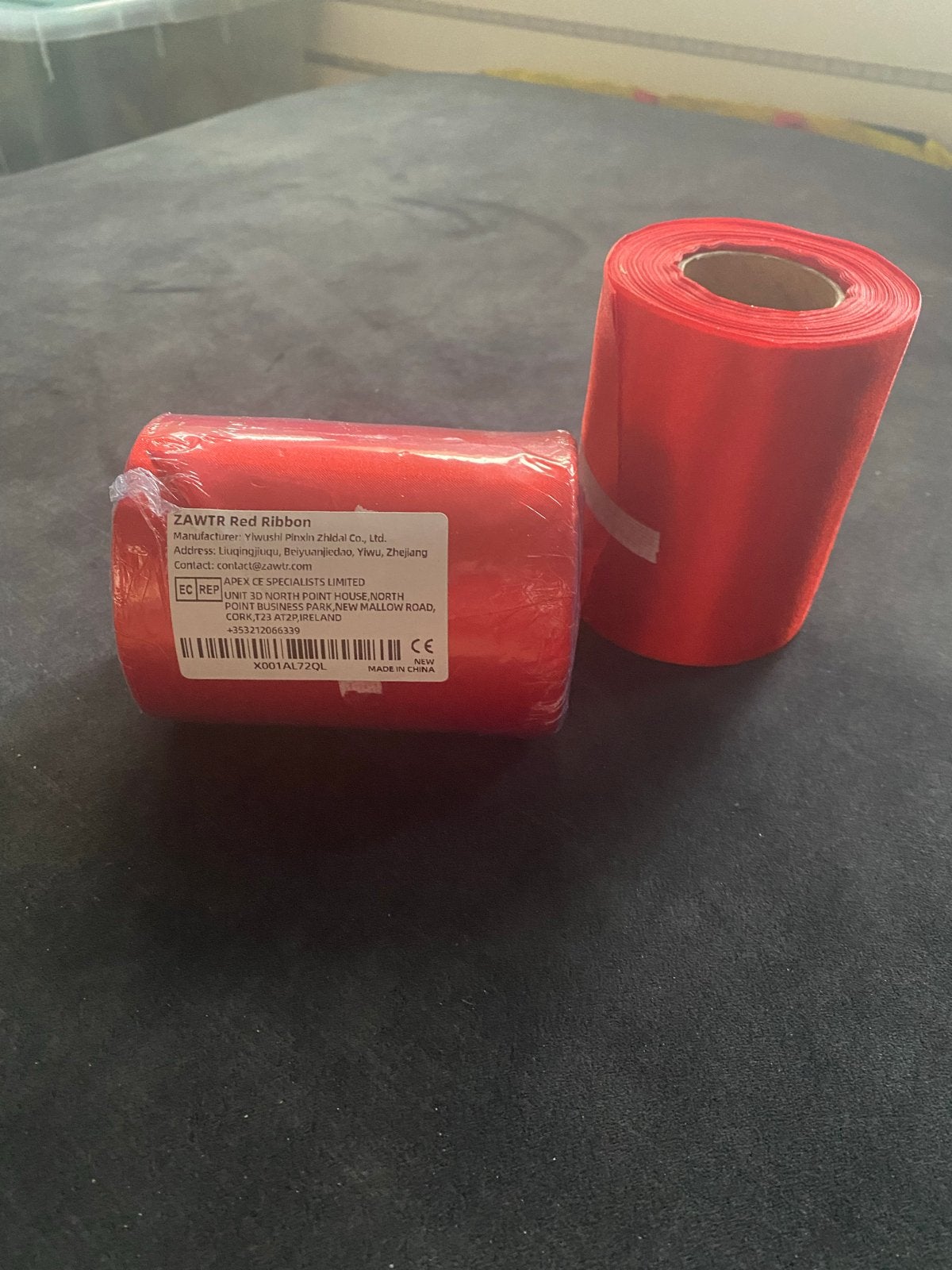 Nieuw rood satijn lint 2 stuks, Textiel, Nieuw, Ophalen of Verzenden, Knutselmateriaal