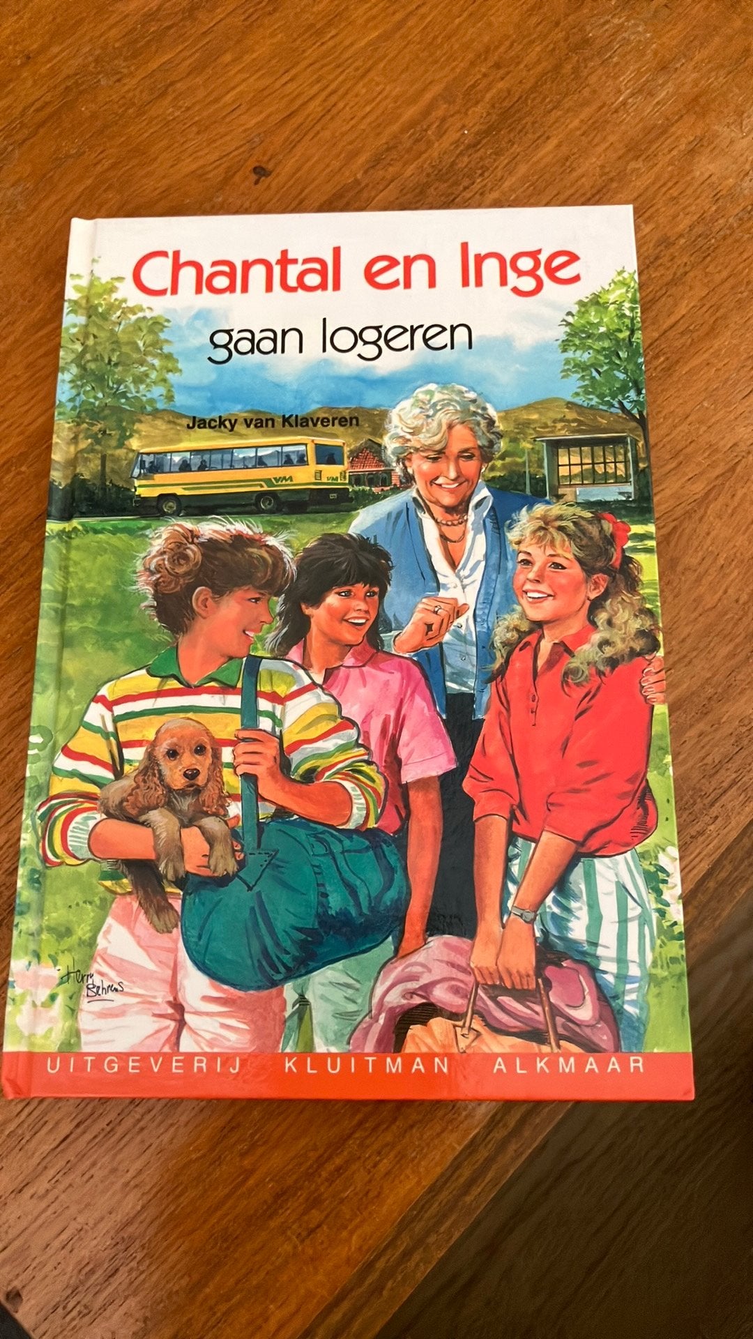 Boek Chantal rn Inge gaan logeren door Jacky van Klaveren, Ophalen of Verzenden, Zo goed als nieuw