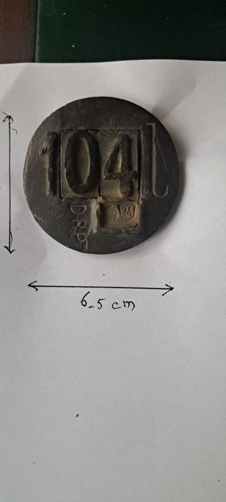 Oude metalen stempel met nummer 104 en DRP 74, Ophalen of Verzenden, Gebruikt