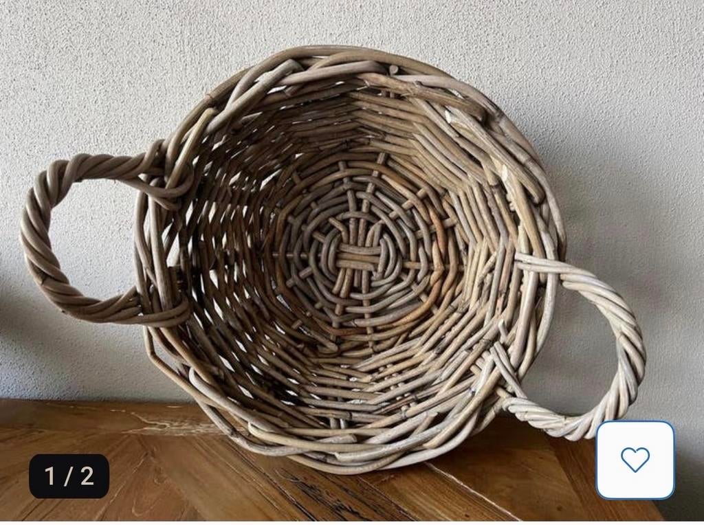 3x Decoratieve rieten manden met handvatten, Huis en Inrichting, Woonaccessoires | Schalen en Manden, Gebruikt, Mand, Rond, Ophalen of Verzenden