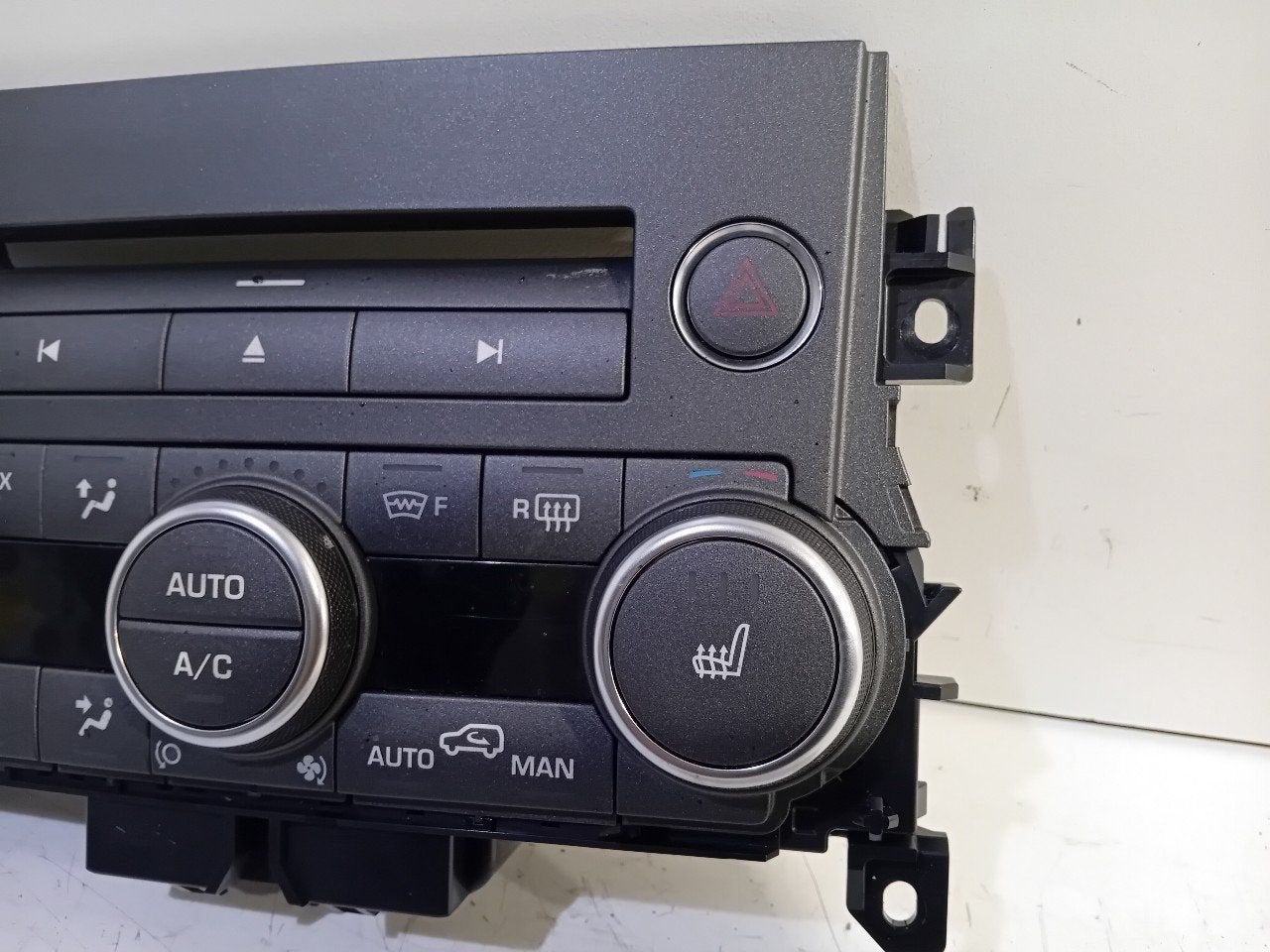 Bedieningspaneel kachel Land Rover Evoque, Onderdelen@venauto.nl, Van der Ven Autorecycling B.V., Ettenseweg 76, 4706 PB Roosendaal, The Netherlands
